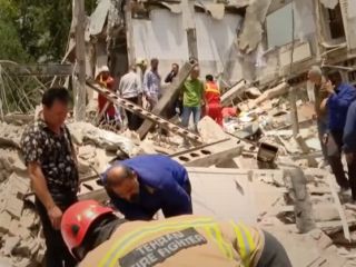 زندانی سیاسی زندان اوین: زندانیان سیاسی اجساد بازجوها را از بند ۲۰۹ زندان اوین بیرون کشیدند