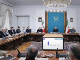 شعارهای انتخاباتی دروغ بود؛ تصویب اجرای اینترنت طبقاتی و ملی با امضای پزشکیان