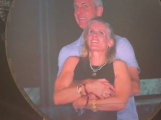 مدیر شرکت فناوری آمریکایی پس از پربازدید شدن ویدیوی دونفره در کنسرت کلدپلی از کار معلق شد