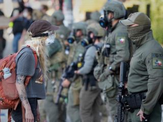 ماجرای بازادشت ایرانیانی که سالها در آمریکا زندگی کرده‌اند توسط ماموران اداره مهاجرت