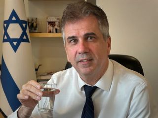 وزیر انرژی اسرائیل به مردم ایران: رنج شما را می‌بینم و می‌دانم آب آشامیدنی کافی ندارید