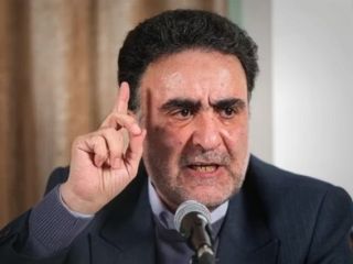 مصطفی تاجزاده، فعال سیاسی زندانی: علی خامنه‌ای یا به خواست ملت تن دهد یا استعفا کند