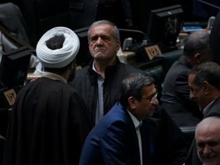 واکنش‌ها به لایحه جنجالی دولت پزشکیان؛ تشدید مجازات‌ها برای انتشار «اخبار خلاف واقع»