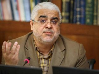 جعفرزاده ایمن‌آبادی: چه امنیتی؟ مقامات ما از ترس جاسوس‌ها با کاغذ به همدیگر پیام می‌دهند، شمخانی زیر آوار نبود