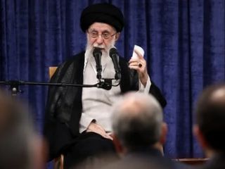 پیام جدید خامنه‌ای: ضربه سنگین بود اما دشمن ابله و کوته‌بین به هدف خود نرسید