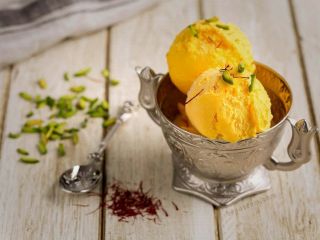 فالوده و بستنی ایرانی؛ از دربار هخامنشی تا شهرت جهانی اکبر مشتی