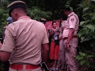 ماجرای اسرارآمیز یک مادر روس و فرزندانش که در غاری در هند پیدا شدند