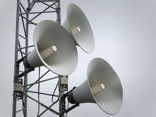 استفاده از بلندگو در زمان قطع اینترنت، راهکار جدید شورای شهر تهران!