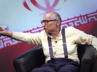 انتقاد زیباکلام به رضا پهلوی و میرحسین موسوی: «نباید کنار اسرائیل می‌ایستاد»، «رفراندوم شدنی نیست»