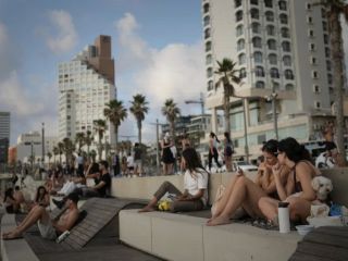 بازداشت کارمند سفارت ترکیه در تل‌آویو به اتهام فیلمبرداری از دختران نوجوان در رختکن ساحل