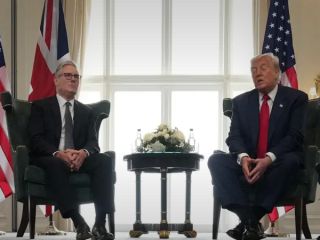 ترامپ: ایران نشانه‌های زننده‌ای ارسال می‌کند، اگر فعالیت هسته‌ای را شروع کند دوباره حمله می‌کنیم