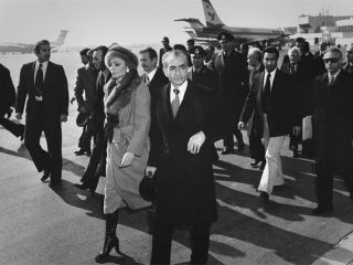 «چگونه آخرین شاه ایران سرنوشت و سقوط خود را رقم زد»؛ نقد کتاب «شاهِ شاهان»