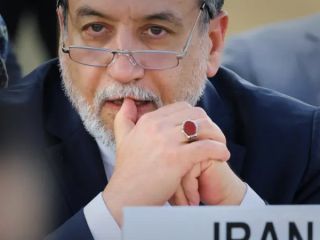 عراقچی: آمریکا باید پیش از مذاکرات هسته‌ای با پرداخت غرامت موافقت کند