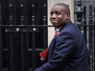 وزیر امور خارجه بریتانیا: ادعای تهران را درباره اورانیوم ۶۰ درصدی باور نمی‌کنم