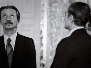 یادآوری بعد از ۲۰ سال؛ «درخواست بختیار» از موساد برای کشتن خمینی در پاریس