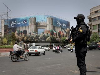 رئیس سازمان اطلاعات سپاه خواستار محدودیت اینترنت در ایران شد