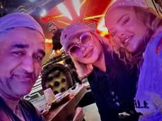 تصاویر جنجالی پژمان جمشیدی در جزیره کیش