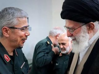 برادر محمد باقری: برادرم در منزل شخصی مورد حمله پهپادی و موشکی اسرائیل قرار گرفت نه در اتاق جنگ