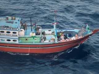 محموله تازه تسلیحات شورشیان حوثی توقیف شد؛ فرمانده آمریکایی: جمهوری اسلامی عامدانه بدکار است