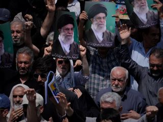 دیپلماسی یا ایستادگی؛ رویترز: حاکمان ایران پس از جنگ ۱۲ روزه با انتخابی سرنوشت‌ساز ‏روبه‌رو هستند