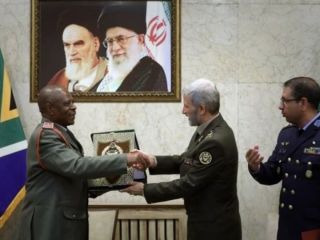 فرمانده ارتش آفریقای جنوبی در تهران: یک اظهارنظر و دردسرهای دیپلماتیک