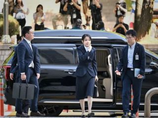 بانوی اول سابق کره جنوبی در سلول انفرادی با تشکی روی زمین