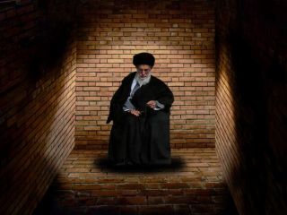 نظام مقدس، موش در برابر اسرائیل، شیر در برابر مردم