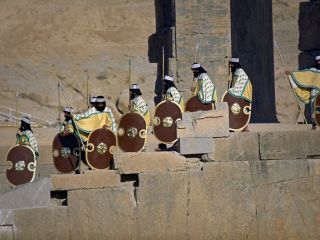 میراث شگردهای گارد جاویدان هخامنشی؛ ایرانی‌ها چگونه استاد جنگ روانی و شلیک موشک‌های پرشمار شدند؟