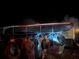 ۸۵ مهاجر افغانستانی اخراج شده از ایران در یک تصادف در هرات کشته شدند