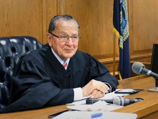 فرانک کاپریو «مهربان‌ترین قاضی جهان» درگذشت