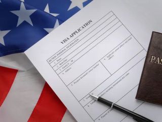 آمریکا ویزای صادر شده برای ۵۵ میلیون نفر را بررسی می‌کند / احتمال لغو ویزا و اخراج در صورت تخلف