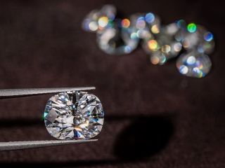 چرا دانشمندان می‌گویند الماس می‌تواند به تشخیص سرطان پستان کمک کند؟