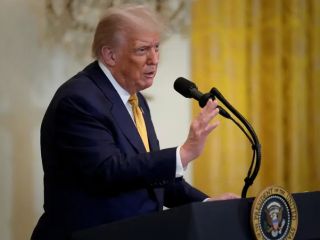 ترامپ: برای جنگ اقتصادی علیه روسیه اگر جنگ در اوکراین را متوقف نکند، آماده‌ام