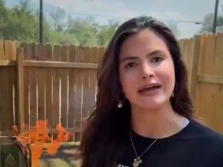 نامزد مجلس نمایندگان آمریکا برای جلب آرای رای‌دهندگان یک جلد قرآن را به آتش کشید