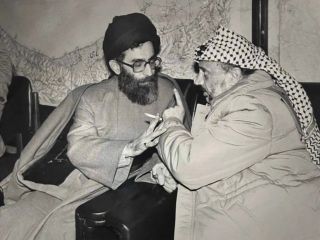 اسلام‌گراها و مارکسیست‌ها توجیه‌گران جاسوسی در تاریخ معاصر