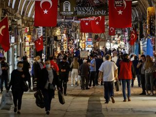 یورش پلیس ترکیه به بازار بزرگ استانبول؛ جواهرات و عتیقه‌جات به ارزش ۲۶ میلیون یورو ضبط شد