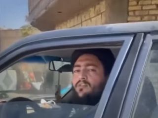 درگیری لفظی  دختر جوان با یک آخوند؛ آیا آخوندها حریف نسل Z که تحت نظر خودشان رشد کرده‌اند، خواهند شد