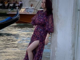 (تصاویر) سفر سمیرا قرایی مجری ایران اینترنشنال به ونیز