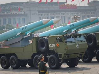 نمایش تسلیحات جدید در رژه بزرگ پکن، شی جین‌پینگ می‌گوید چین «توقف‌ناپذیر» شده است