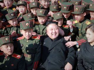 قابل توجه علی خامنه‌ای: نوسانات نرخ ارز زندگی را بر مردم کره شمالی جهنم کرده