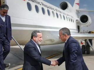 دیدار عراقچی و گروسی در مصر