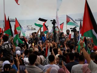 ویدیوی جنجالی از حمله پهپادی به کاروان کمک به غزه