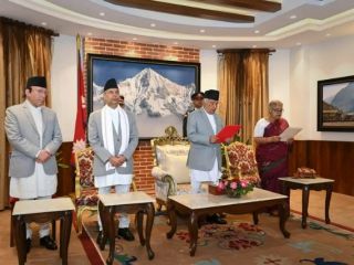 کارکی، رییس سابق دیوان عالی به‌عنوان اولین رهبر زن نپال پس از ناآرامی‌ها، منصوب شد