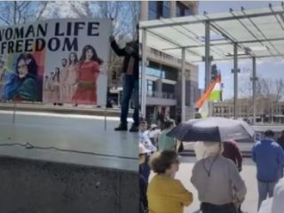 آتش جنبش «زن، زندگی، آزادی» همچنان شعله‌ور است؛ تجمع ایرانیان در استرالیا