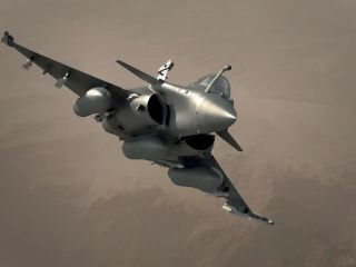 فرانسه جنگنده‌هایی با قابلیت حمل سلاح هسته‌ای در لهستان مستقر کرد