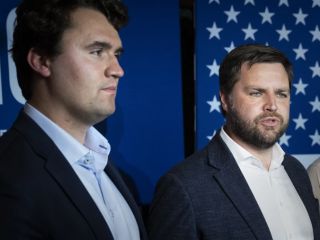 موج اخراج‌های گسترده کارگران و کارمندان در آمریکا به دلیل واکنش‌های شادی‌آمیز به مرگ چارلی کرک