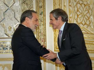 عراقچی به گروسی قول داد؛ ملت در بی‌خبری بماند