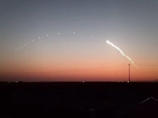 پرواز یک موشک ناشناس در آسمان ایران؛ موشک‌ روسی یا اولین آزمایش موشکی سپاه پس از جنگ ۱۲ روزه؟