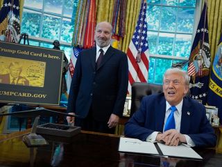 ویزای «اچ-وان‌بی» چیست و چرا ترامپ با وضع هزینه ۱۰۰ هزار دلاری آن را هدف قرار داد؟