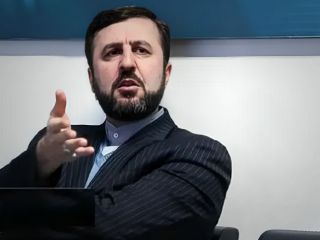 یک دیپلمات زن غربی: غریب‌آبادی بی‌نزاکت‌ترین و چشم‌چران‌ترین دیپلمات ایرانی است